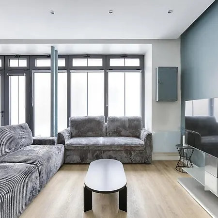Au Coeur De Batignolles Avec Salon Tv Apartment