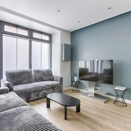 Apartment Au Coeur De Batignolles Avec Salon Tv Paris