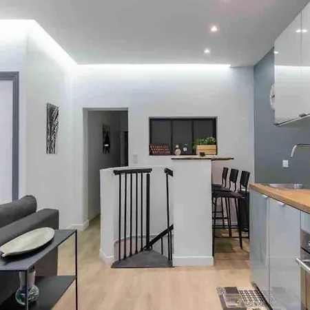 Au Coeur De Batignolles Avec Salon Tv *